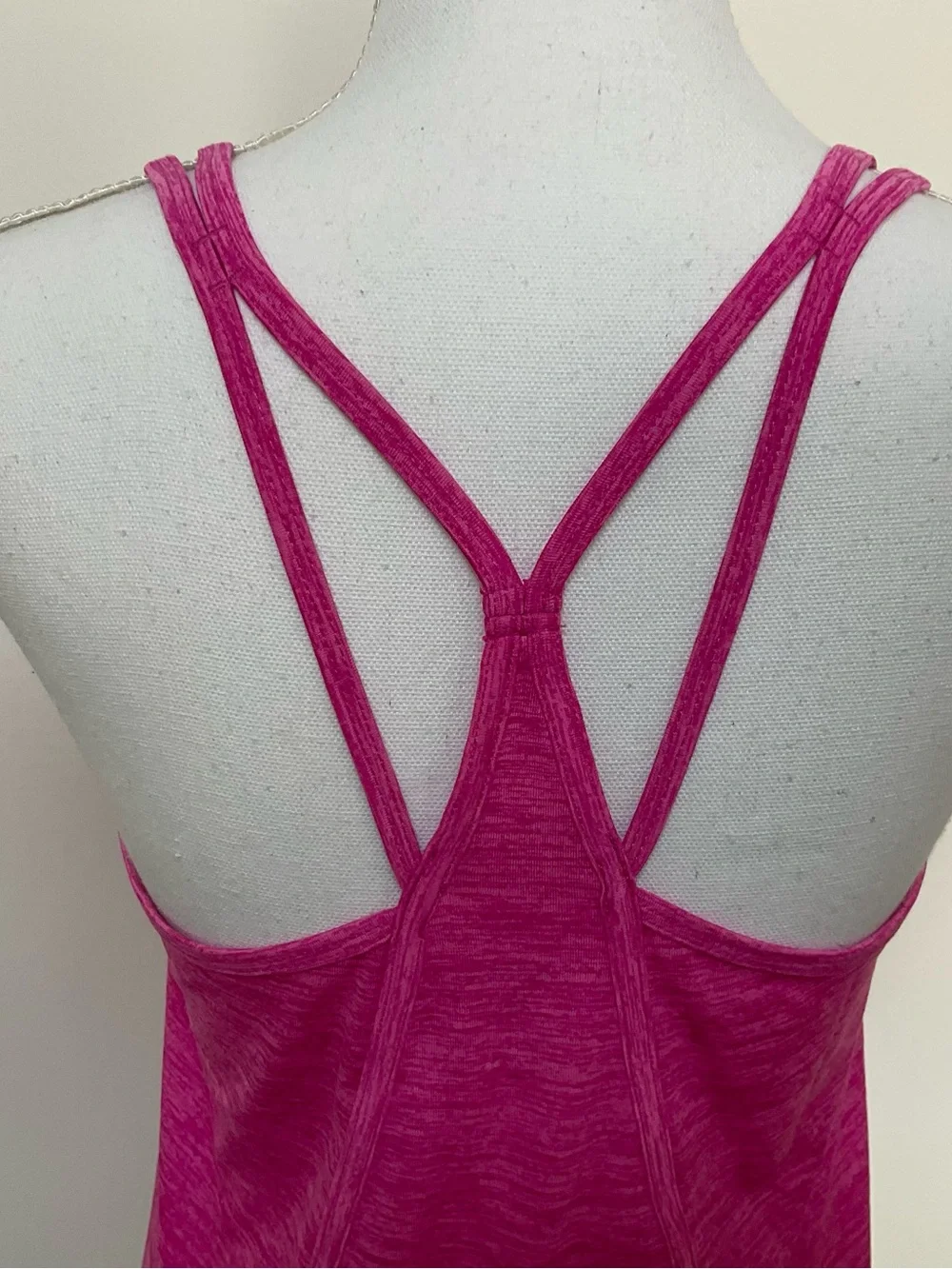 Layer 8 Double-Strap Heathered Fuchsia Tank - Picture 4 of 9